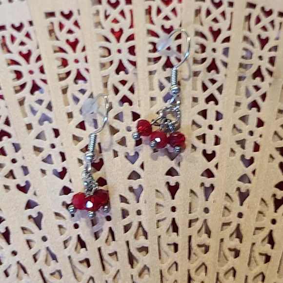 Pretty earrings super lightweight - Picture 3 of 9